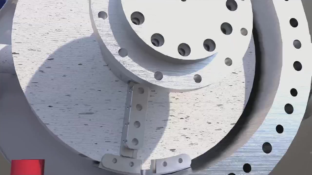 Fixed scraper cleaning the laser-drilled filter disc